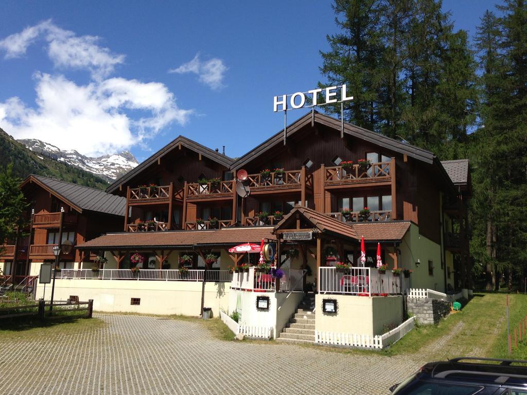 Hotel Alpenhof Oberwald Eksteriør billede