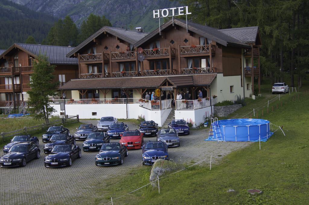 Hotel Alpenhof Oberwald Eksteriør billede