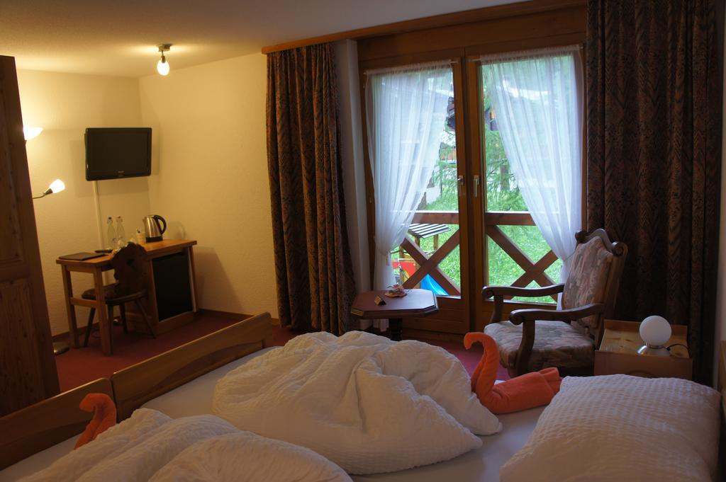 Hotel Alpenhof Oberwald Eksteriør billede