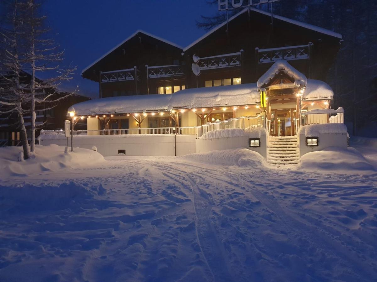Hotel Alpenhof Oberwald Eksteriør billede